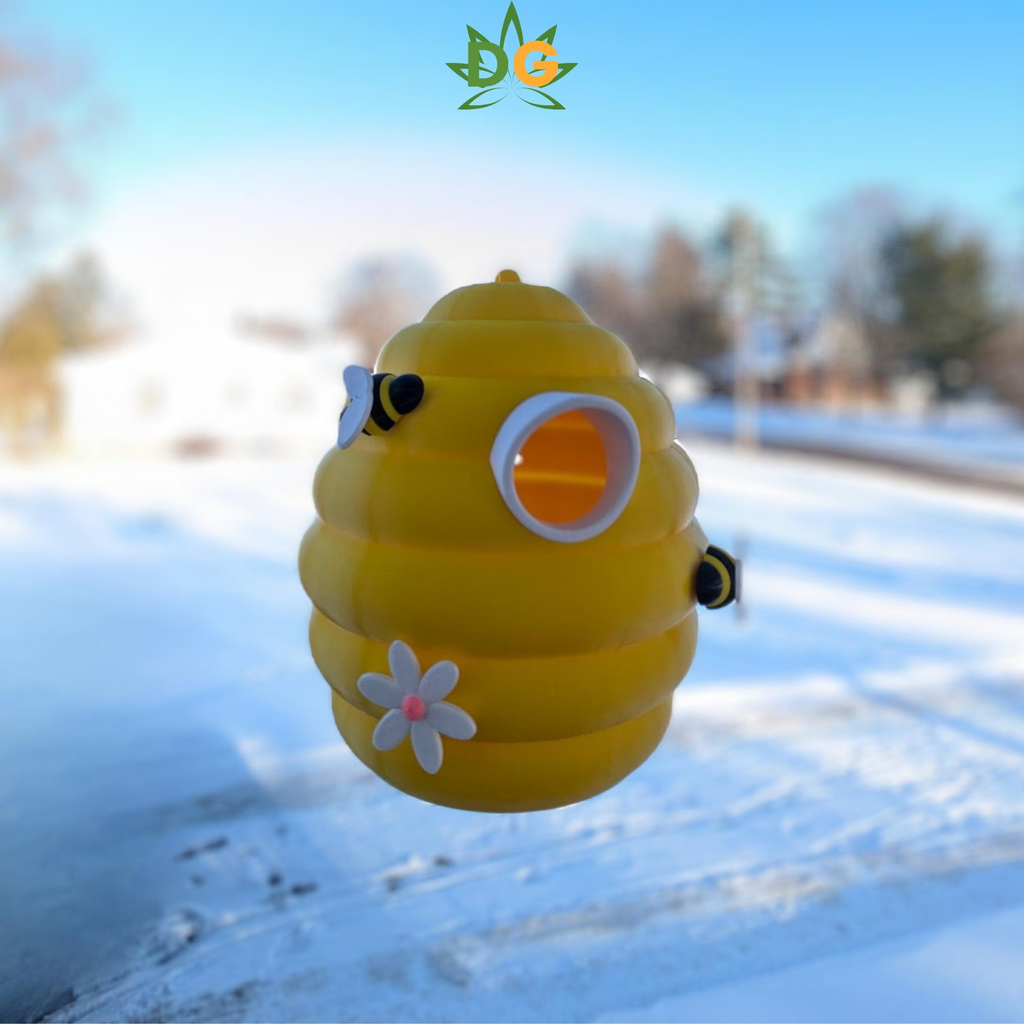 Elegant Beehive Bird House: Bright and beautiful decor & Bird Home