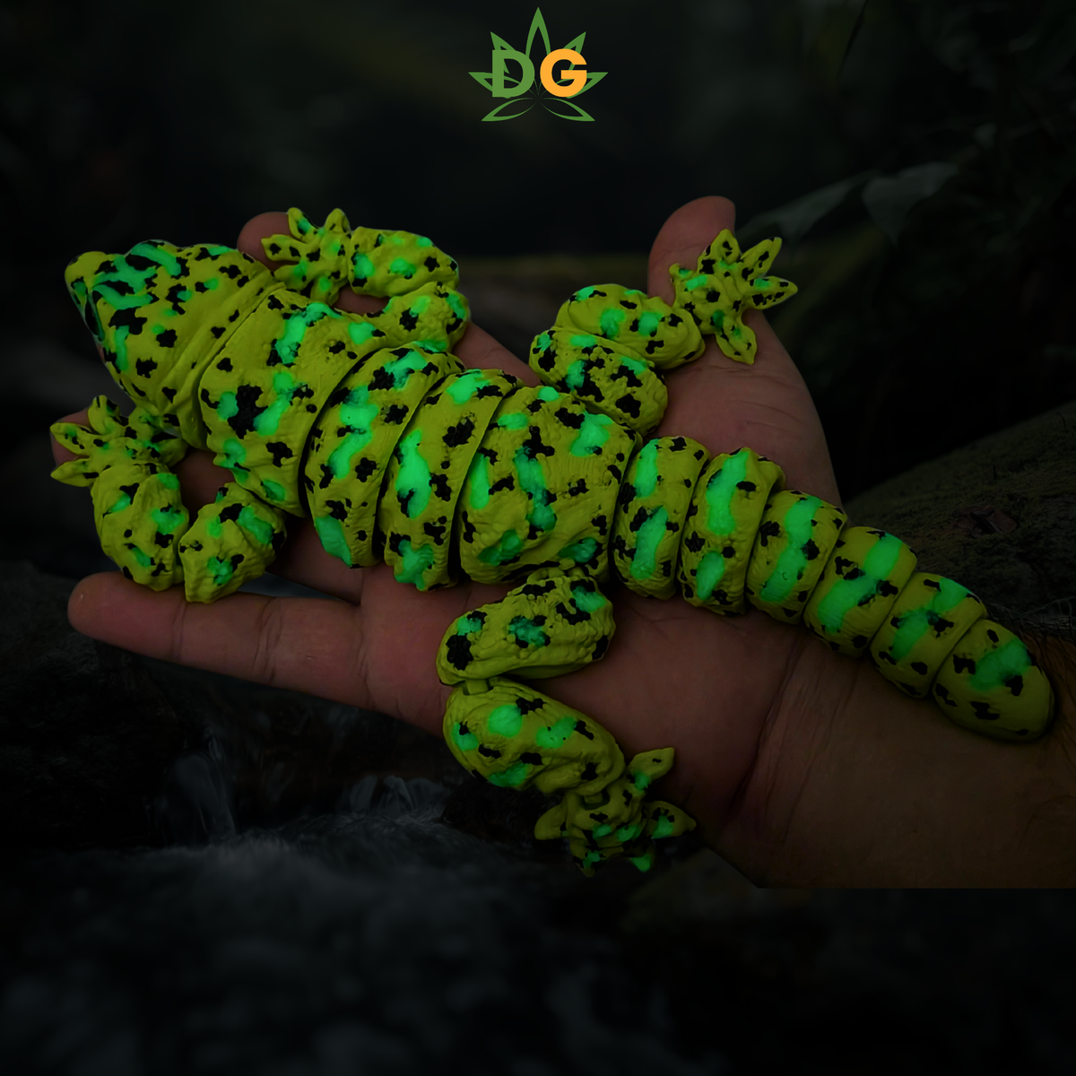 Yellow/Green Leachie Gecko Lizard | Glow in the Dark | Glass Eyes | 3D Printed Desk Pet