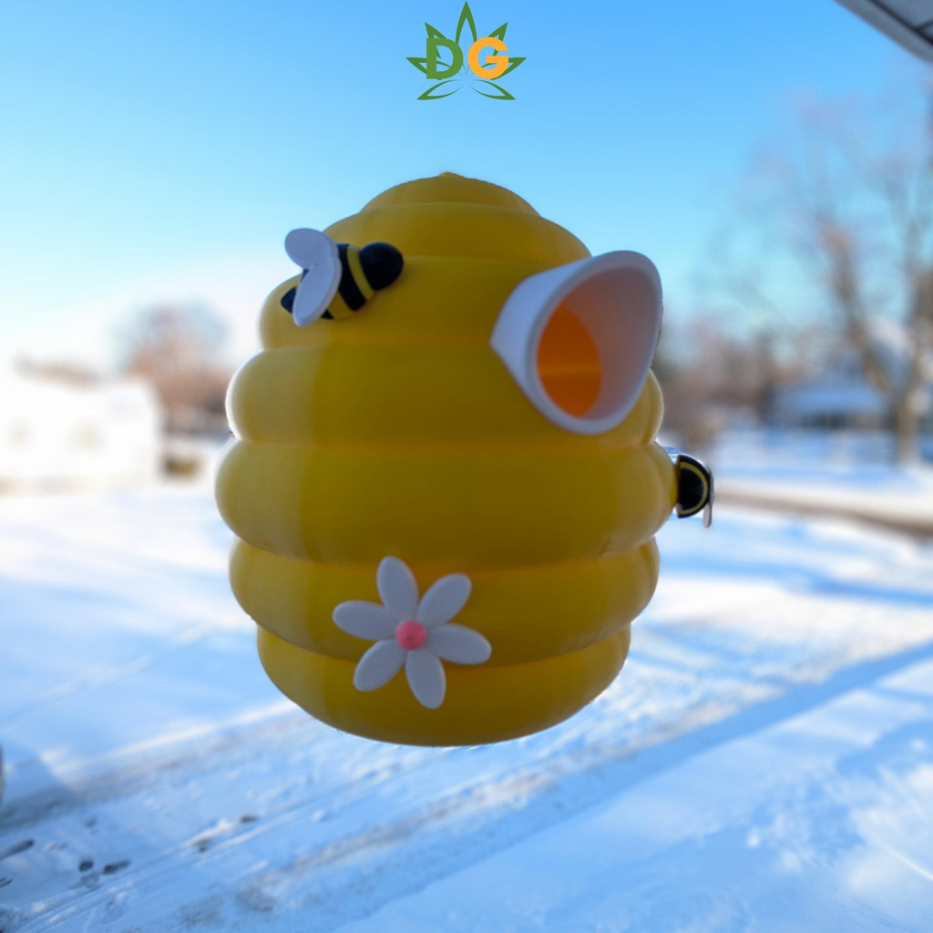 Elegant Beehive Bird House: Bright and beautiful decor & Bird Home